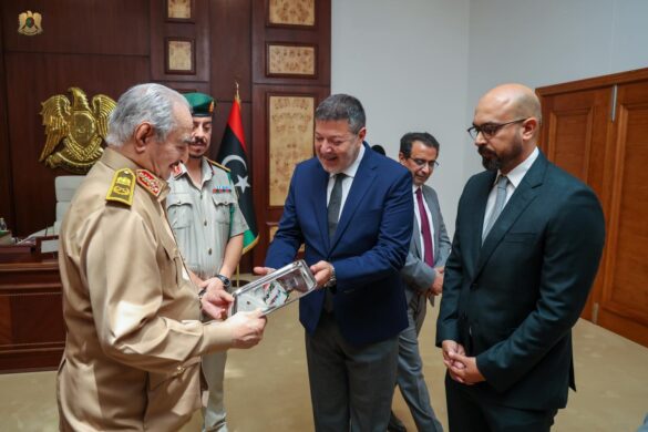 المشير حفتر يستقبل أعضاء مجلس إدارة معرض "ليبيا بيلد"  - 464490684 887486790230614 8950874076481897734 n