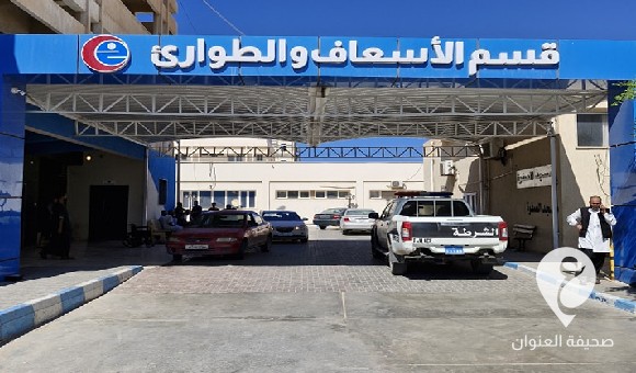 وفاة ثلاثة مصريين وإصابة أربعة آخرين في انفجار محرك مركب صيد بميناء الخمس 