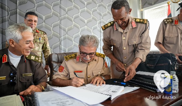 مراسم تسليم واستلام القطاعات الدفاعية في بنغازي ضمن إعادة تنظيم المناطق العسكرية 1 مراسم تسليم واستلام القطاعات الدفاعية في بنغازي ضمن إعادة تنظيم المناطق العسكرية