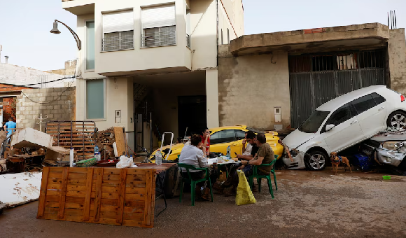 فيضانات تاريخية تضرب فالنسيا.. 95 قتيلا ودمار واسع - PSDالعنوان 2024 08 16T100534.240 1 1 2 7 5 3 6 3 2 3 6 4