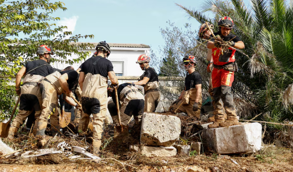 إسبانيا تنفذ أكبر عملية إنقاذ تاريخية بعد ارتفاع قتلى الفيضانات إلى 211 - PSDالعنوان 2024 08 16T100534.240 1 1 2 7 5 3 6 3 2 3 6 5 1