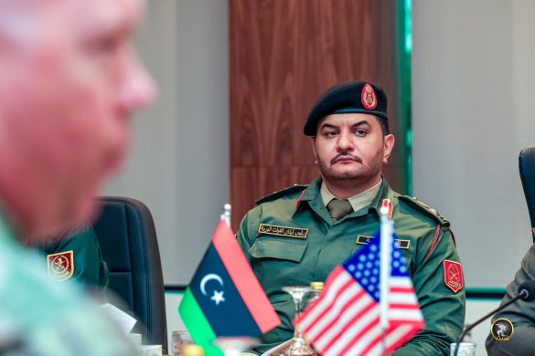 الأمين العام للقيادة العامة يلتقي بوفد رفيع المستوى من الجيش الأمريكي - 468835870 549256244546818 5459916324752266844 n