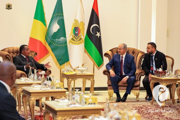 حفتر يستقبل رئيس جمهورية الكونغو برازافيل في بنغازي 3 حفتر يستقبل رئيس جمهورية الكونغو برازافيل في بنغازي - 469880403 918292013816758 7844166446313528449 n