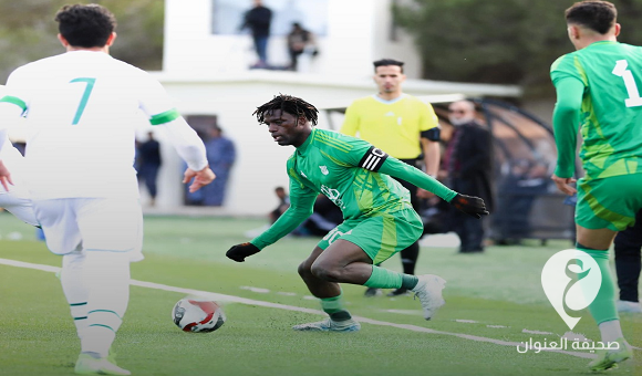 الأخضر يحقق فوزاً ثميناً على النصر في قمة الدوري الممتاز - DeWatermark.ai 1735489726117