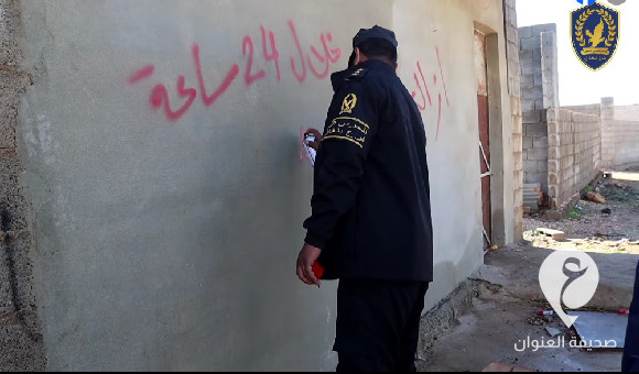 الحرس البلدي بنغازي ينفذ حملة لإزالة المباني العشوائية في بنينا 