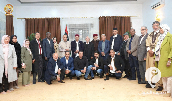 عقيلة صالح يناقش مستجدات الأوضاع السياسية مع أعضاء مجلس النواب