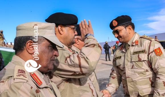 بحضور حماد.. أركان القوات البرية تحتفي بتخريج دفعة جديدة في سبها - psd elenwan 17 4