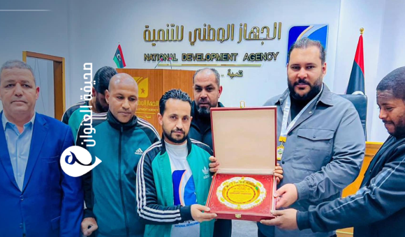 اتحاد رياضة ذوي الإعاقة بسرت يكرم المدير التنفيذي لجهاز التنمية - psd elenwan 35