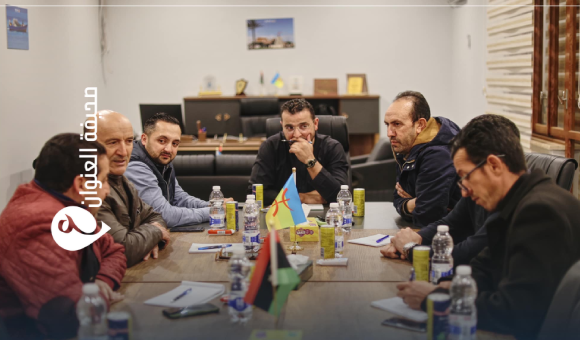 عمداء البلديات الأمازيغية يدينون تدنيس العلم الأمازيغي ويطالبون بملاحقة الجناة 