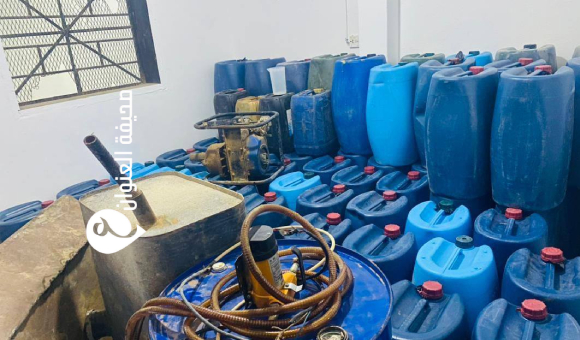 ضبط مخزونًا كبيرًا من الوقود المعد للتهريب في مزرعة بإجدابيا - psd elenwan 5 2