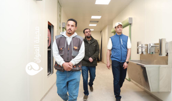 رئيس الحكومة ومدير صندوق التنمية يتفقدان أعمال صيانة مستشفى المرج - psd elenwan 3 8