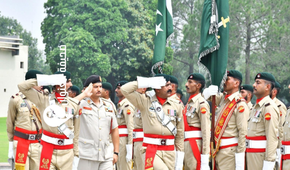 لقاء بين رئيس أركان القوات البرية الليبية ورئيس أركان الجيش الباكستاني لبحث التعاون الدفاعي - psd elenwan 2 17