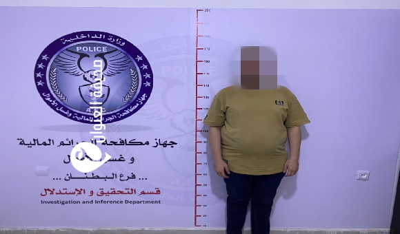 حيلة مالية.. ضبط موظفين استولوا على منحة مواطن بطبرق