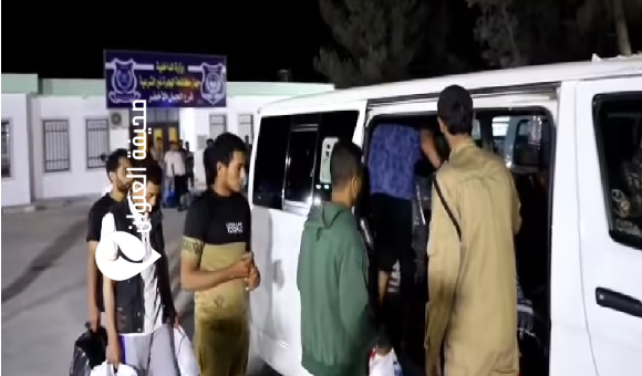 ترحيل مهاجرين غير قانونيين عبر منفذ أمساعد