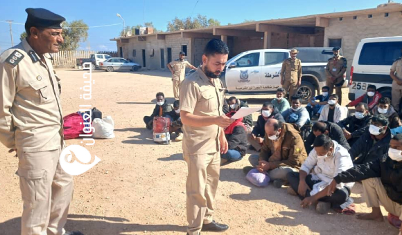 جهاز مكافحة الهجرة غير الشرعية يرحل 37 مهاجراً غير قانوني من درنة - IMG 20251016 WA0248