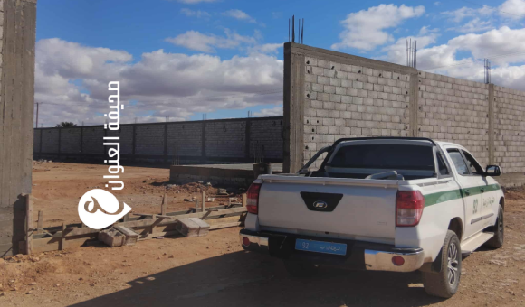 ضبط مخالفات وإنشاءات عشوائية داخل حي سكني بالكويفية 