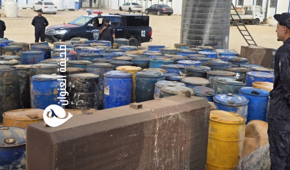 إحباط تهريب وقود في أمساعد من قبل أجانب 2 إحباط تهريب وقود في أمساعد من قبل أجانب - psd elenwan 2025 11 17T105721.729