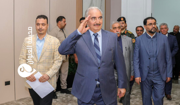 المشير يستقبل وفدا من ترهونة ويؤكد: الجيش سيبقى الضامن لإرادة الشعب الليبي - psd elenwan 7