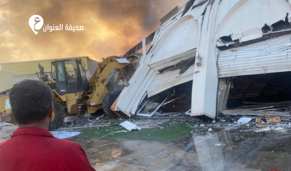 فرق السلامة الوطنية تسيطر على حريق داخل شركة للسجاد في مصراتة - psd elenwan 17