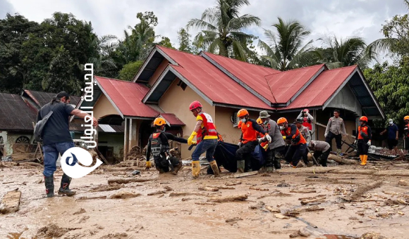 أكثر من ألف قتيل جراء الفيضانات والانهيارات الأرضية في سريلانكا وإندونيسيا - psd elenwan 4