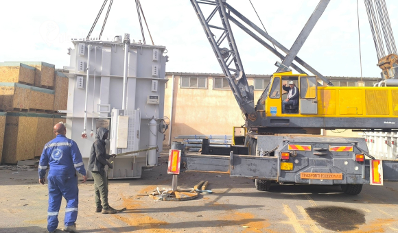 العامة للكهرباء تصرف محولًا جديدًا لدعم محطة سبها الشمالية - psd elenwan 1 8