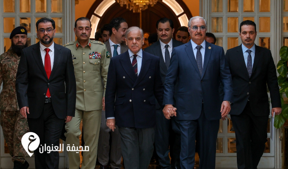 القائد العام للقوات المسلحة يعقد اجتماعا مع رئيس الوزراء الباكستاني - psd elenwan 81