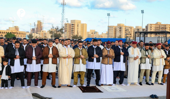 ليبيا تحتفي بعيد الفطر.. توافد واسع للمصلين في الساحات والمساجد بمختلف المدن 2 ليبيا تحتفي بعيد الفطر.. توافد واسع للمصلين في الساحات والمساجد بمختلف المدن - psd elenwan 3 10