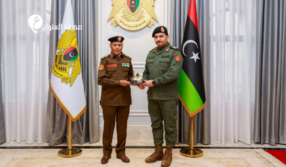 نائب القائد العام يكرّم آمري المنطقتين العسكريتين الوسطى والجنوبية 3 نائب القائد العام يكرّم آمري المنطقتين العسكريتين الوسطى والجنوبية - psd elenwan 1 3
