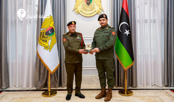 نائب القائد العام يكرّم آمري المنطقتين العسكريتين الوسطى والجنوبية 2 نائب القائد العام يكرّم آمري المنطقتين العسكريتين الوسطى والجنوبية - psd elenwan 2 2