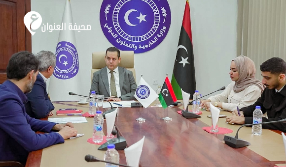 الحويج يبحث مع “الهلال والصليب الأحمر” تعزيز العمل الإغاثي وافتتاح مكتب بنغازي