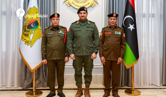 نائب القائد العام يكرّم آمري المنطقتين العسكريتين الوسطى والجنوبية 4 نائب القائد العام يكرّم آمري المنطقتين العسكريتين الوسطى والجنوبية - psd elenwan 3 2