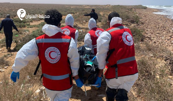 الهلال الأحمر بطبرق يواصل انتشال الجثامين بالتعاون مع أمن السواحل - psd elenwan 75