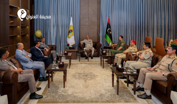 القائد العام يستقبل ممثلي (4+4) ويؤكد مواصلة جهود توحيد المؤسسة العسكرية - psd elenwan 43