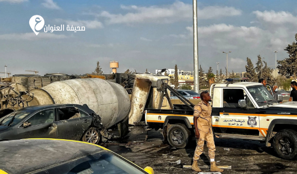 إصابة سائق شاحنة في حادث مروري بطريق المطار في طرابلس - psd elenwan 3 11