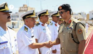 رئيس الأركان العامة يتفقد القوات البحرية ويكرّم خريجي دورات الأركان - psd elenwan 7 1